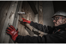 Tesařské ocelové kladivo 570 g Milwaukee zakřivené 4932478656