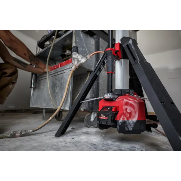 MILWAUKEE M18 HOSALC Vysoce výkonná stojanová svítilna s nabíječkou 4933478116: obrázek 3