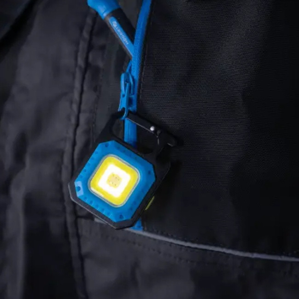 HT1E419 Svítilna s karabinou, nabíjení USB: obrázek 4